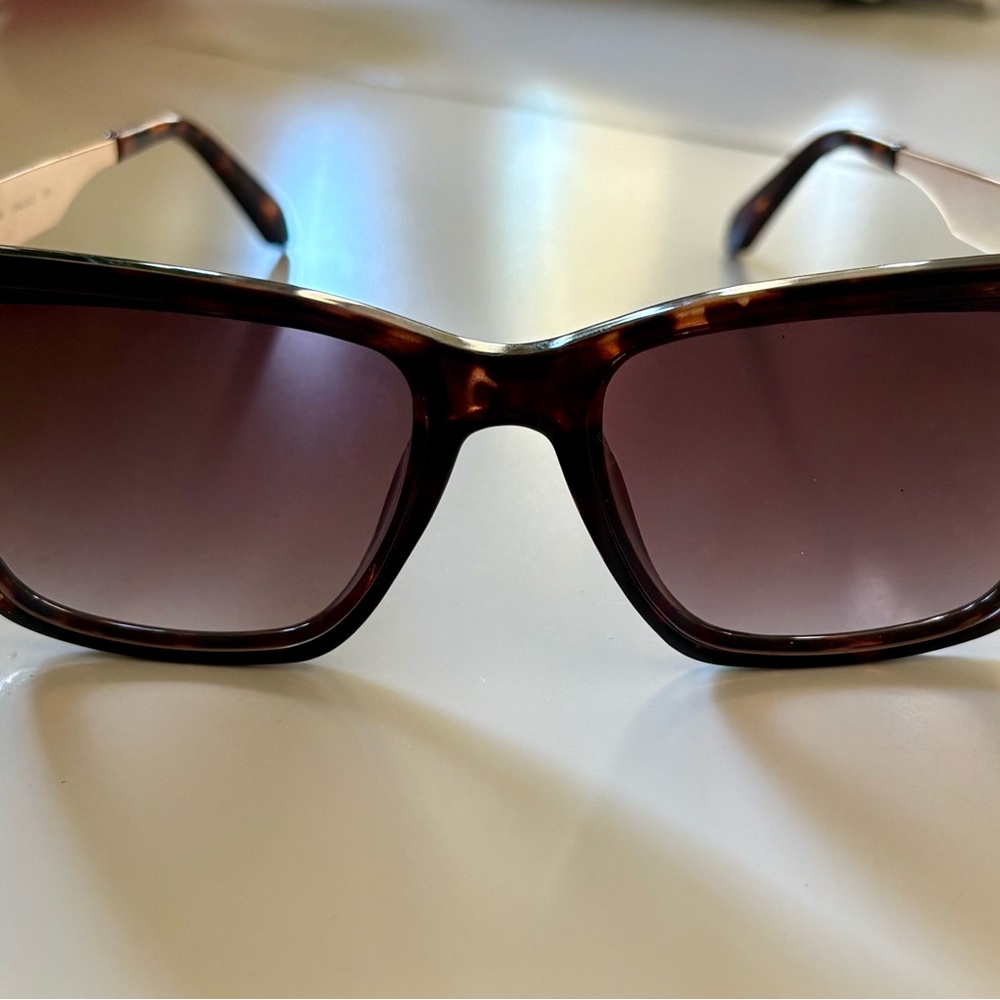 Quay Call the Shots Remixed Sunglasses